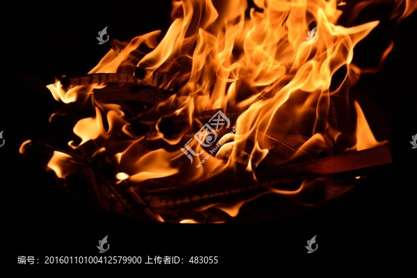 火