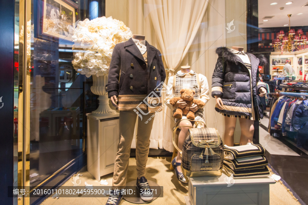 服裝店櫥窗