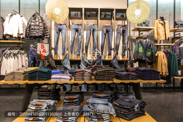 服裝店陳列擺設(shè)