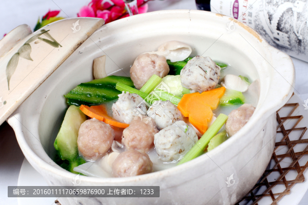 勝瓜什菌雙丸煲