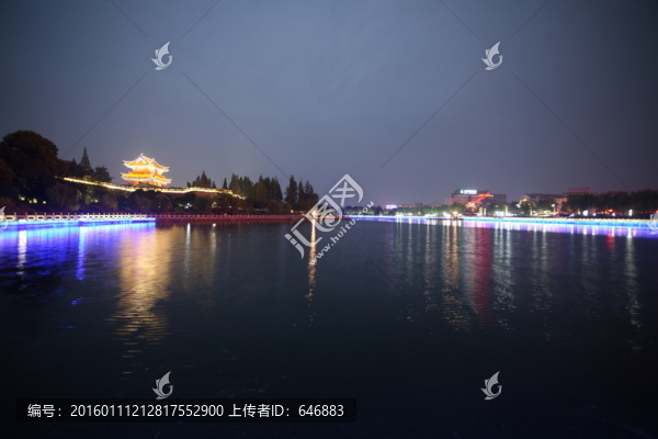 古城夜景