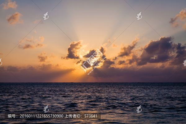 紅霞