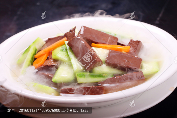 絲瓜煮土鴨血
