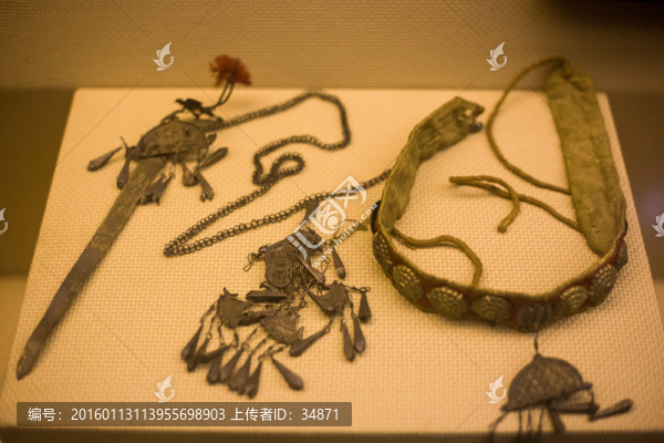 少數(shù)民族頭飾