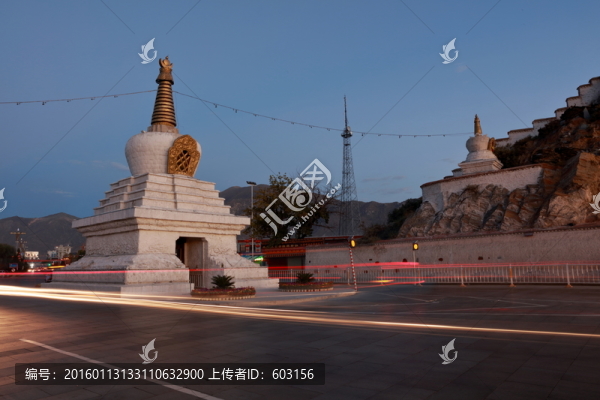 布達拉宮,白塔