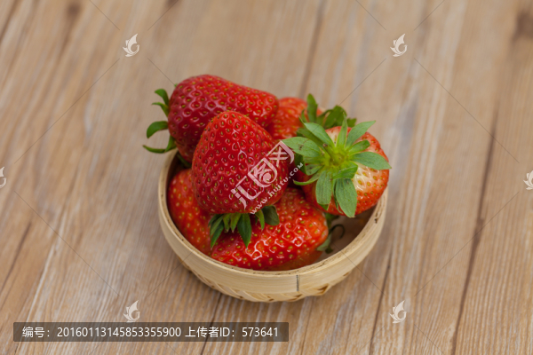 有機(jī)草莓
