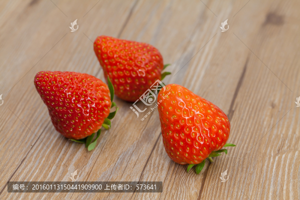 有機(jī)草莓