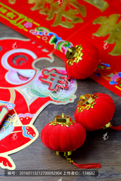猴年春聯(lián)紅燈籠