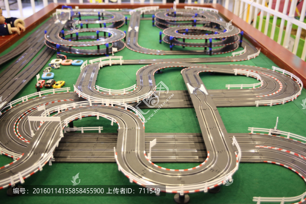 兒童遙控賽車(chē)游戲設(shè)施