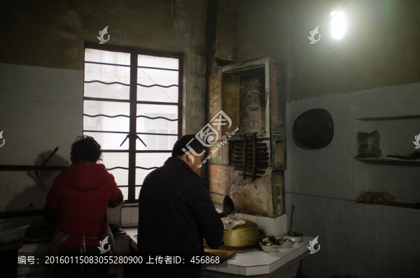 夫妻燒飯