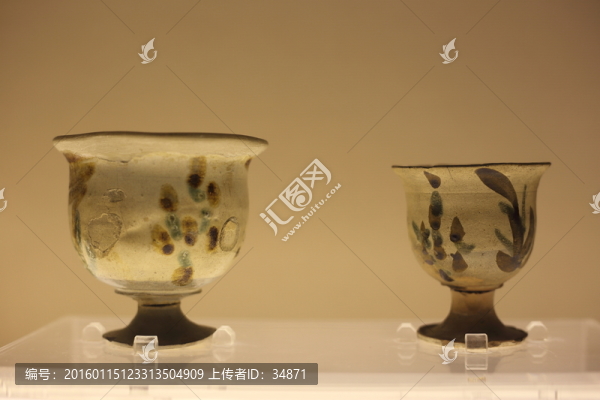 邛窯青釉三彩杯