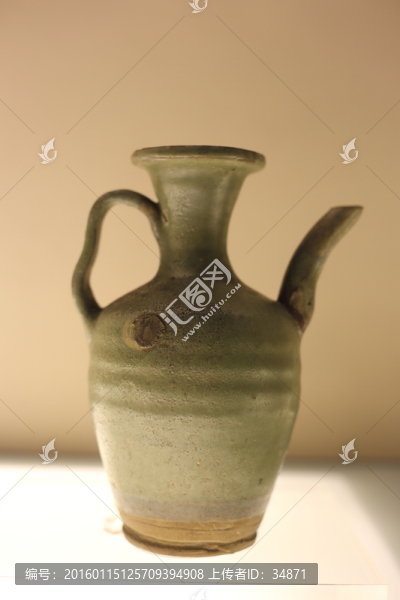 邛窯青釉執(zhí)壺