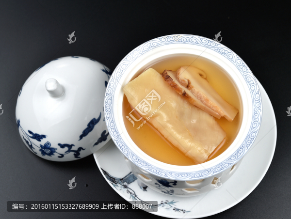 鮮松茸燉花膠