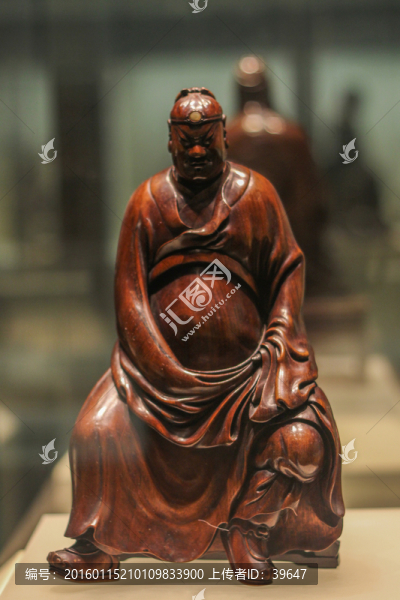 楠木雕關(guān)羽坐像