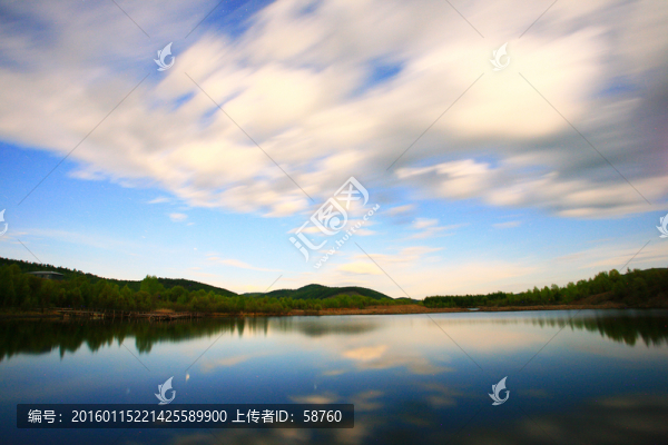 森林湖夜云