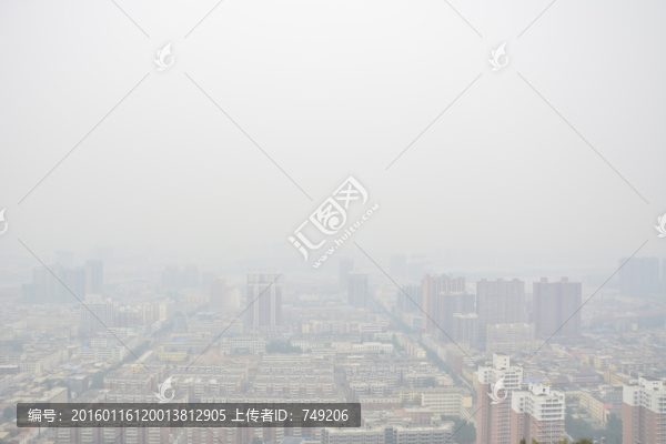 霧霾下的城市