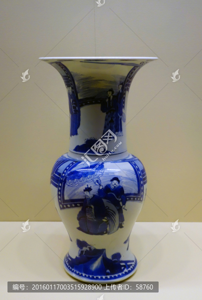 青花人物故事紋鳳尾尊