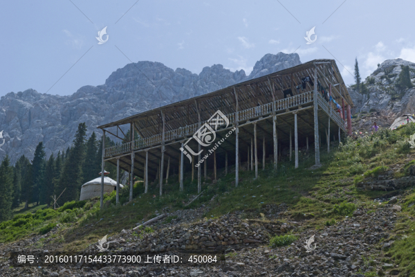 烏孫山吊腳樓