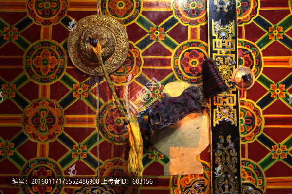 大昭寺,大門