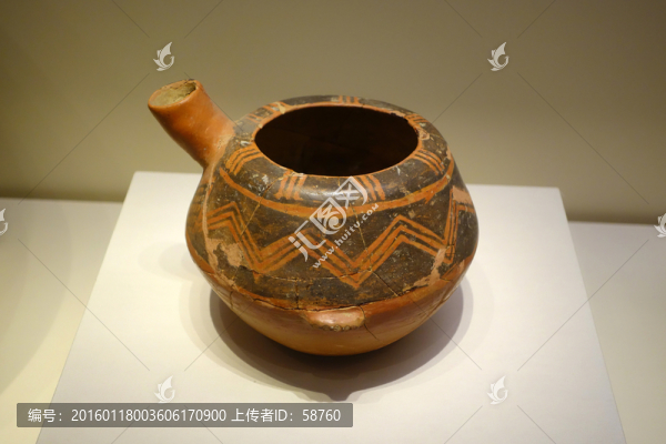 彩陶盉
