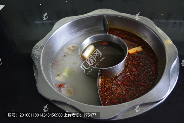 分隔的湯底