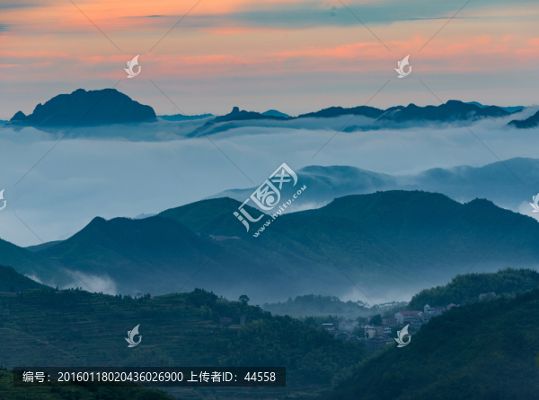 遠(yuǎn)山
