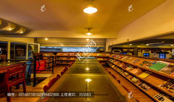 高等職業(yè)學(xué)院