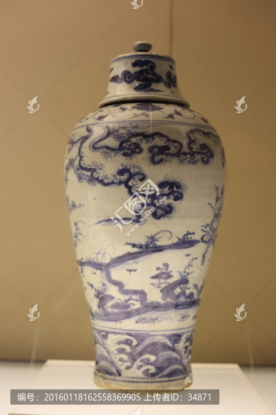 青花三國人物梅瓶