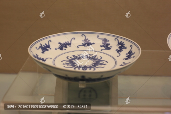 青花蝙蝠紋盤