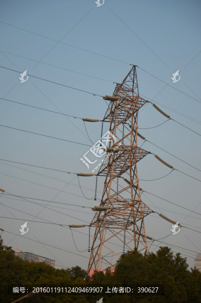 電線塔