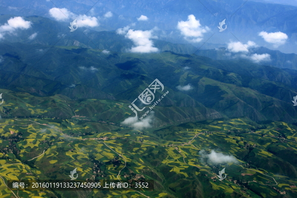 航拍山川