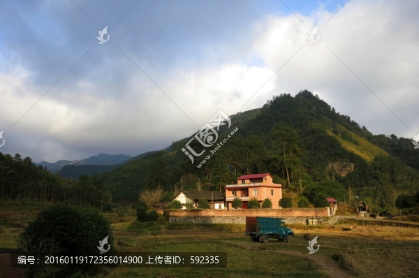 山村