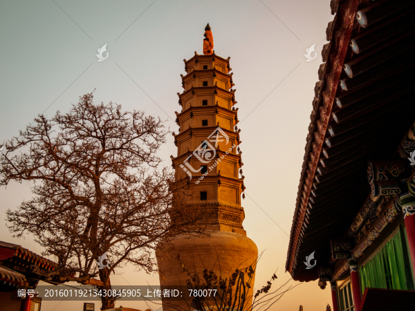 白塔山,白塔