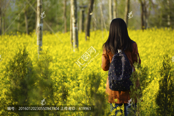 青春少女背影