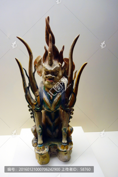 三彩釉陶鎮(zhèn)墓獸