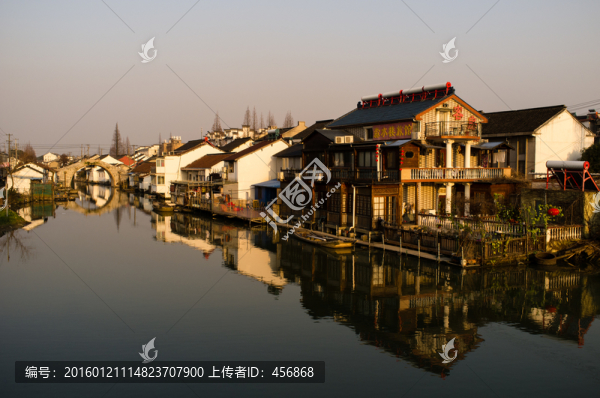 小橋流水人家
