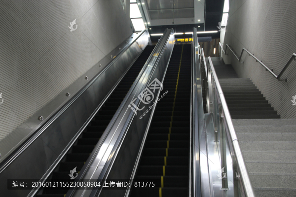 地鐵電梯