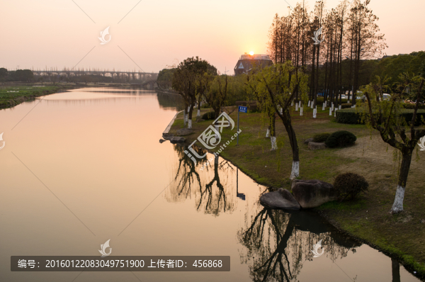 小鎮(zhèn)日落