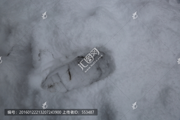 雪地腳印