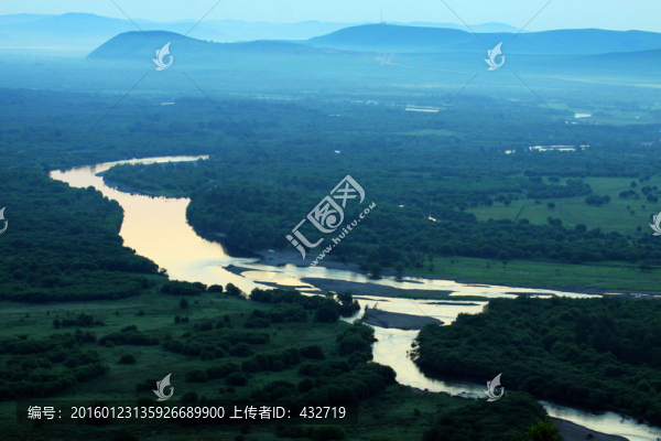 清晨的根河濕地