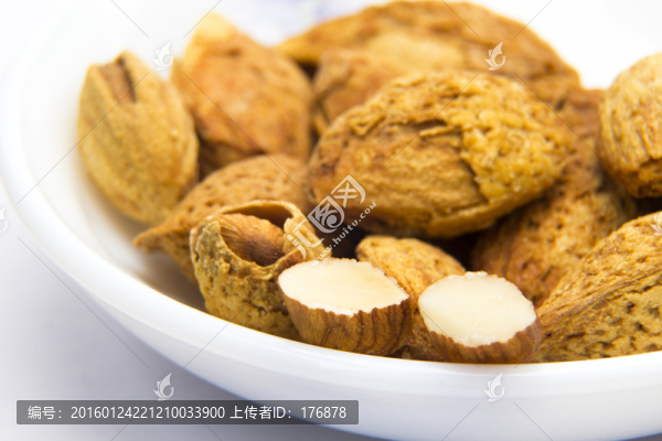 巴旦木
