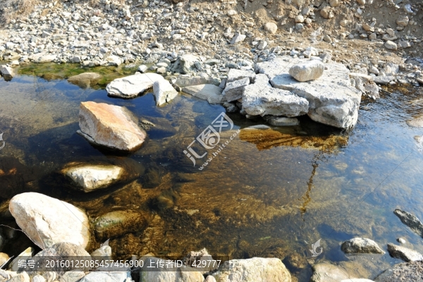 溝渠,河底