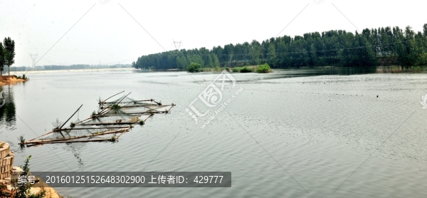 網(wǎng)箱養(yǎng)魚,漁業(yè),湖面