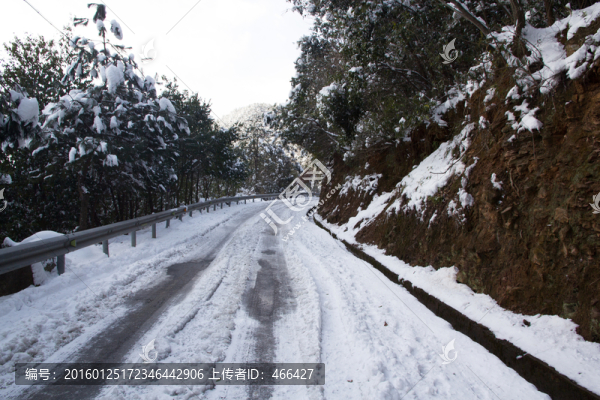 雪景道路
