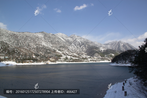 雪景湖泊池塘