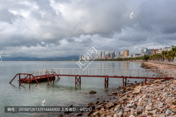 海南三亞灣風光