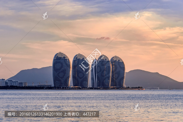 海南三亞灣日落