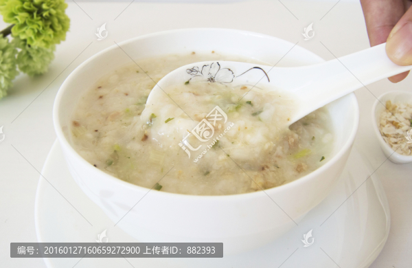 粘稠的瘦肉粥