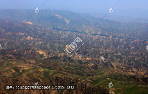 航拍山川