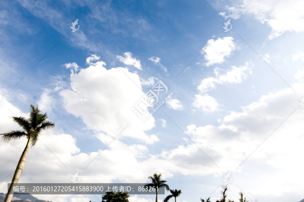 天空白云